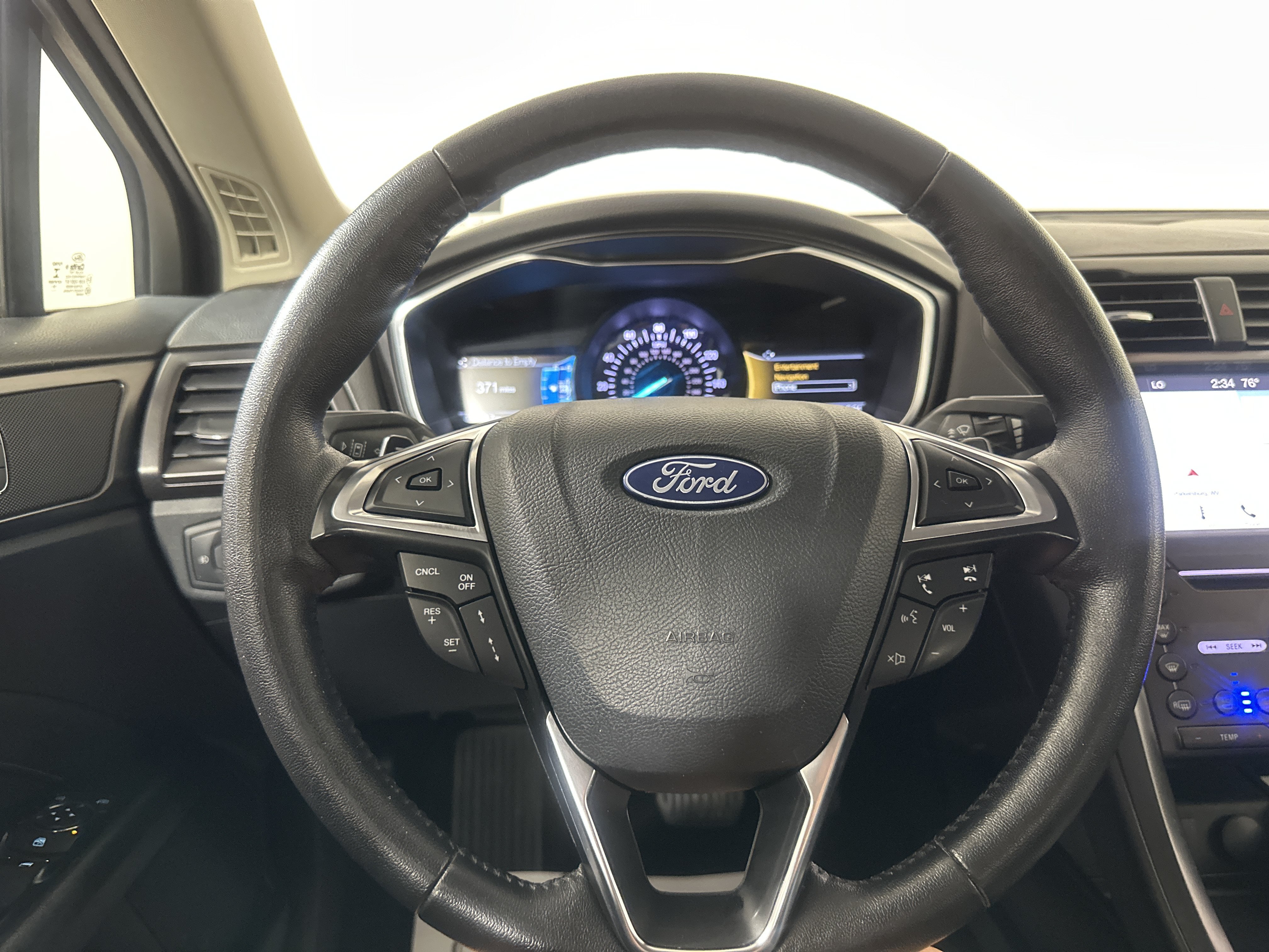 Used 2019 Ford Fusion Titanium AWD/4WD image 12