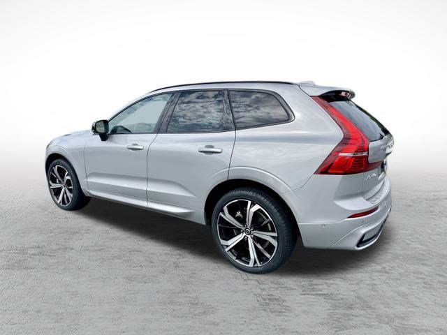 Used 2022 Volvo XC60 B6 R-Design w/ Advanced Package image 5