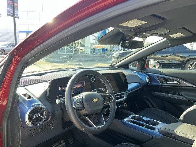 Used 2025 Chevrolet Equinox EV LT w/ Convenience Package image 10