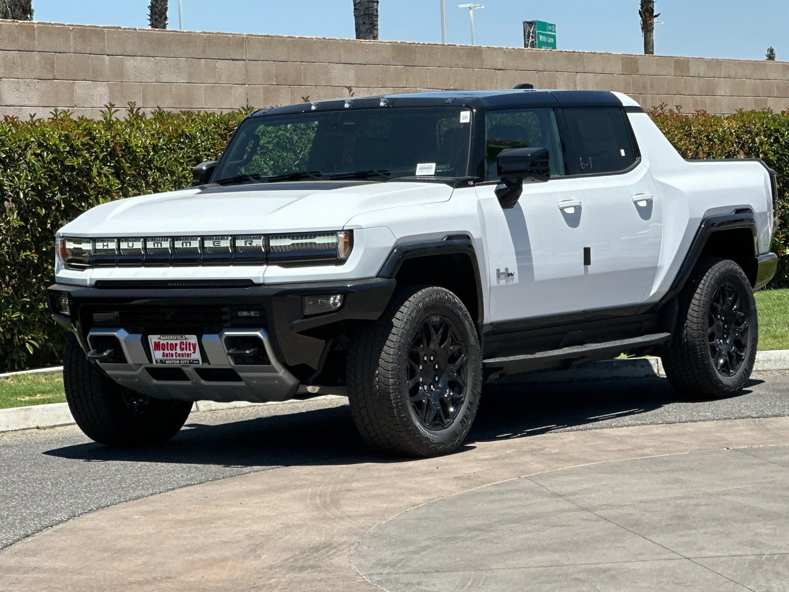 New 2026 GMC Hummer EV 4x4 Crew Cab image 8