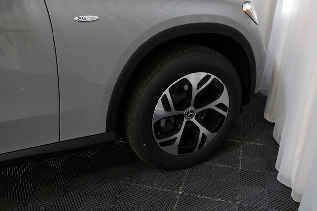 New 2025 Mercedes-Benz GLC 350e 4MATIC image 10