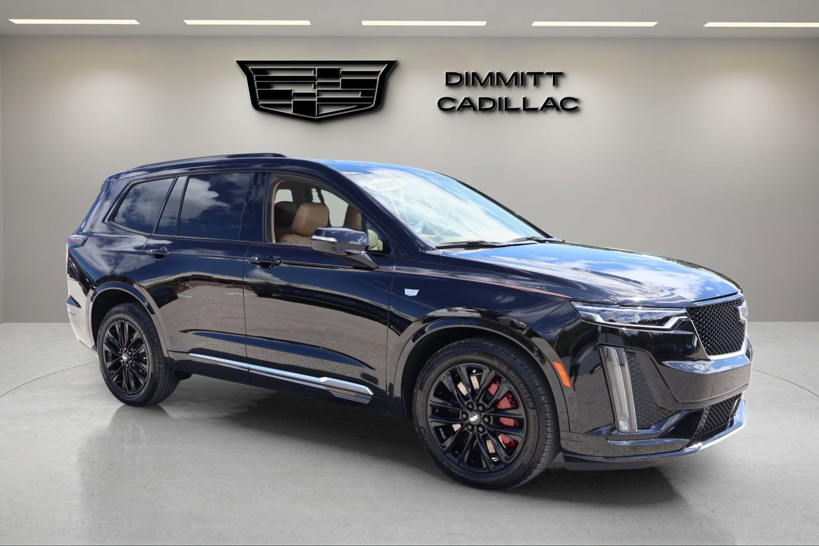 Used 2025 Cadillac XT6 Sport w/ Platinum Package AWD/4WD image 7