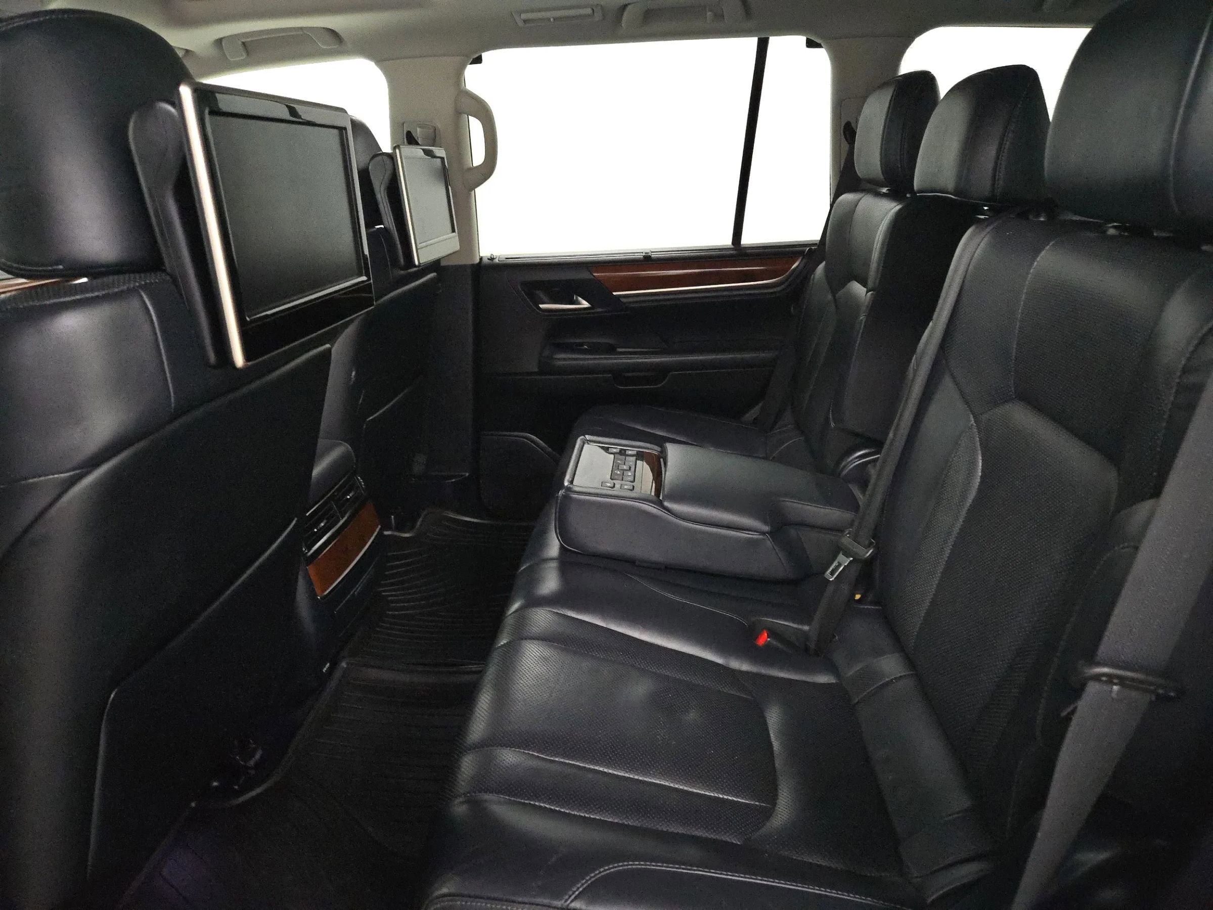 Used 2018 Lexus LX 570 4WD image 10