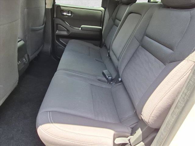 Used 2024 Nissan Frontier SV w/ Bed Access Package RWD image 17