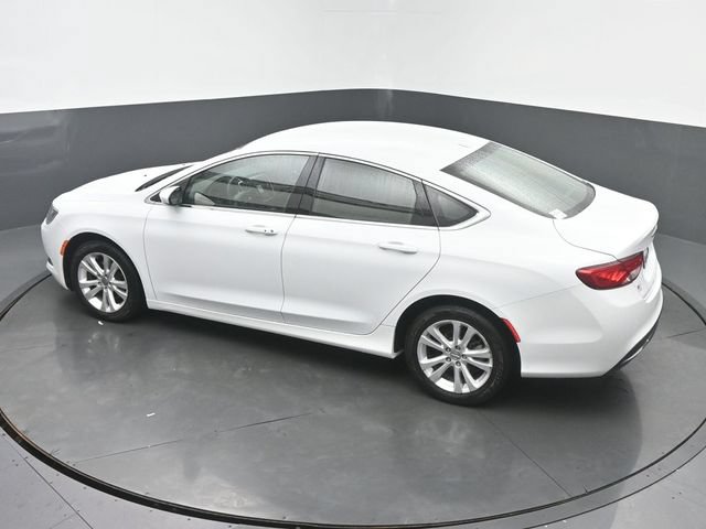 Used 2016 Chrysler 200 Limited w/ Convenience Group FWD image 38