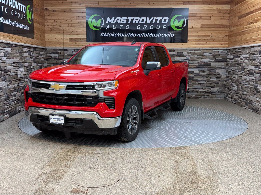 Used 2023 Chevrolet Silverado 1500 LT AWD/4WD image 4