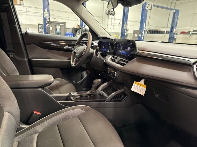 Used 2024 Chevrolet TrailBlazer LS w/ LS Convenience Package image 24