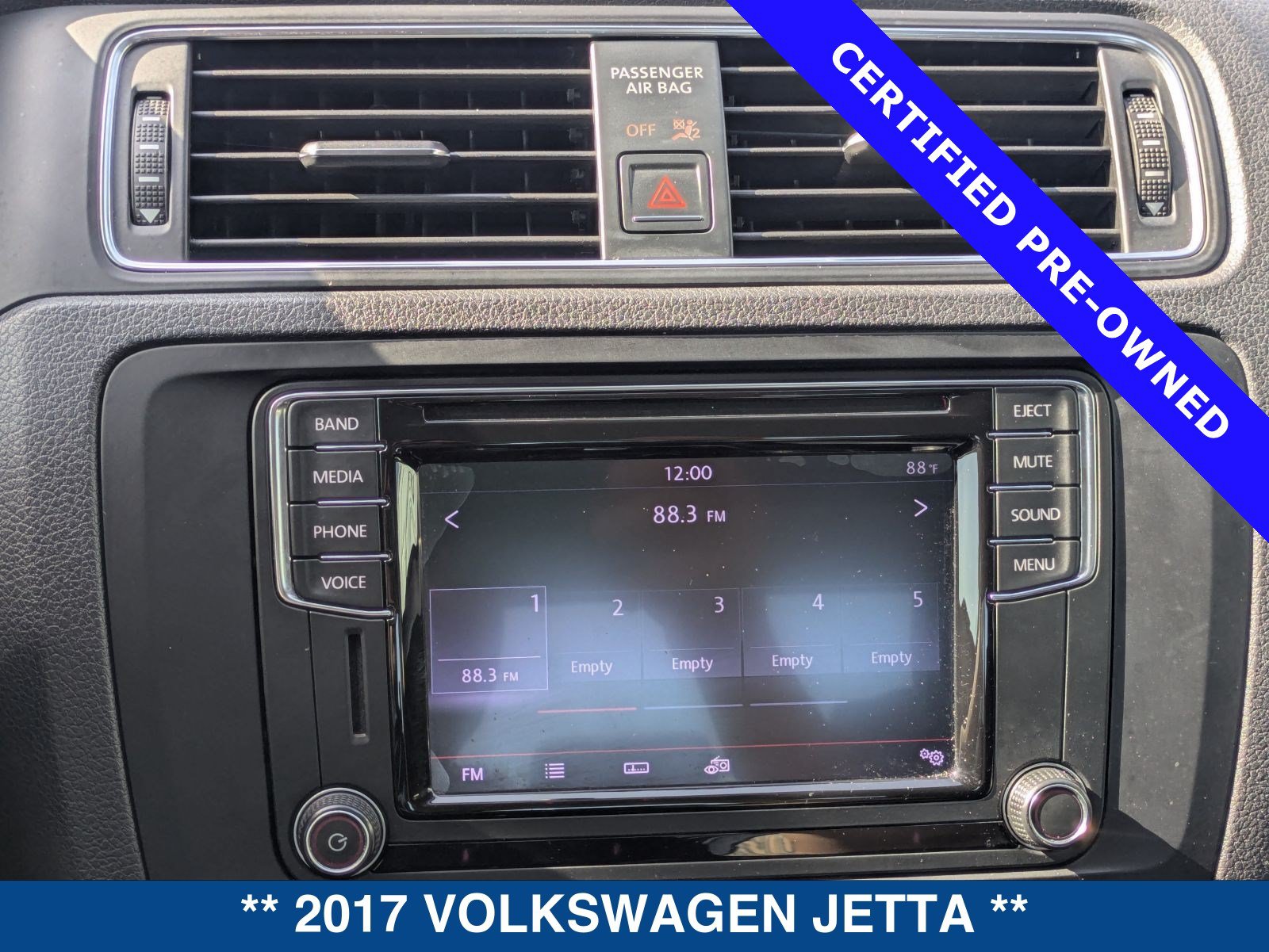 Used 2017 Volkswagen Jetta SE FWD image 28