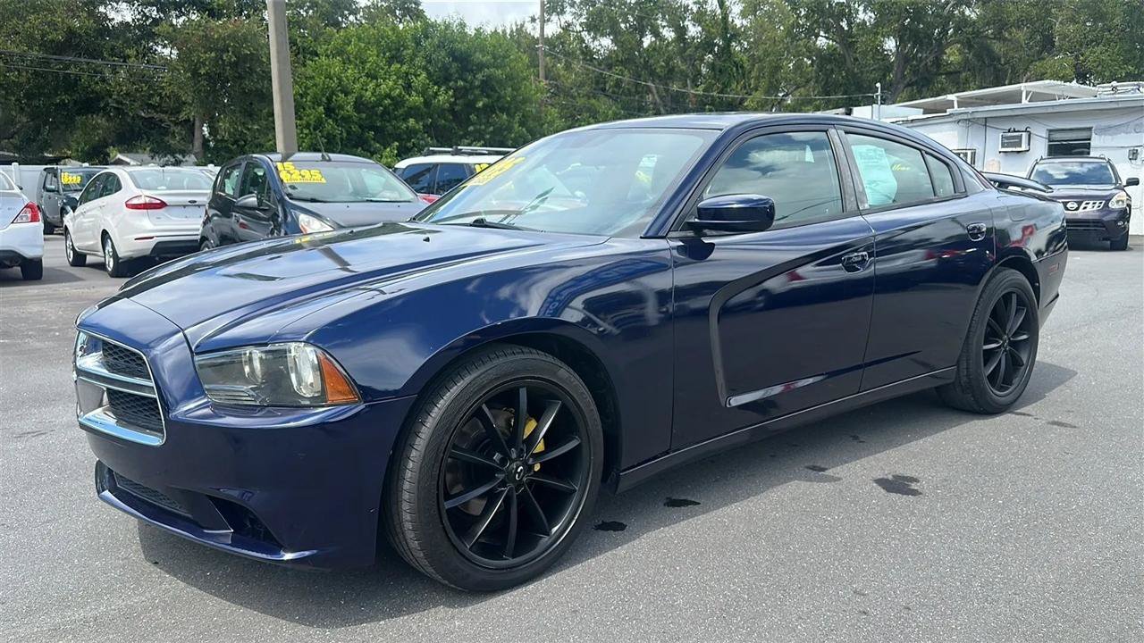 Used 2014 Dodge Charger SE RWD image 13