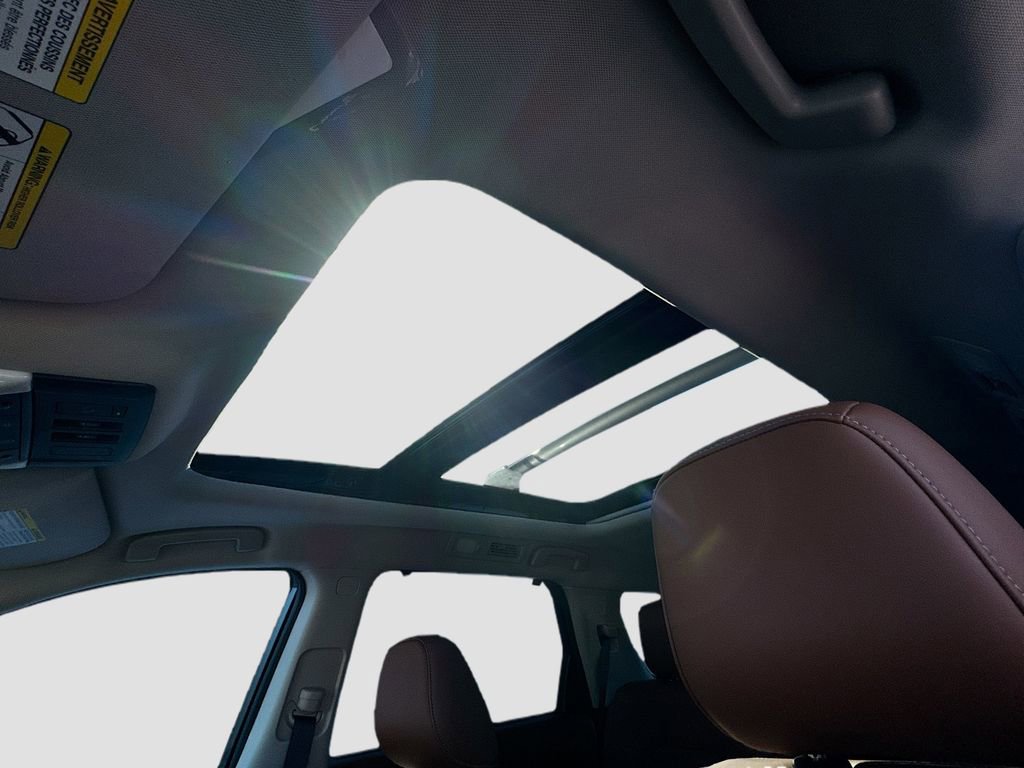 Used 2025 Nissan Pathfinder Platinum image 21