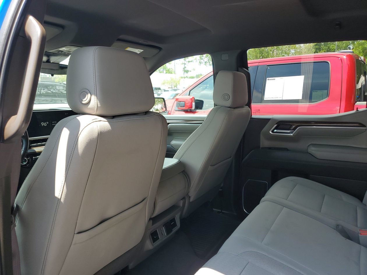 Used 2025 Chevrolet Silverado 1500 LT RWD image 10