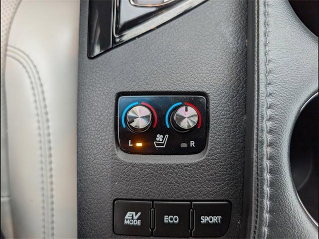 Used 2018 Toyota Avalon Limited w/ Protection Package image 15