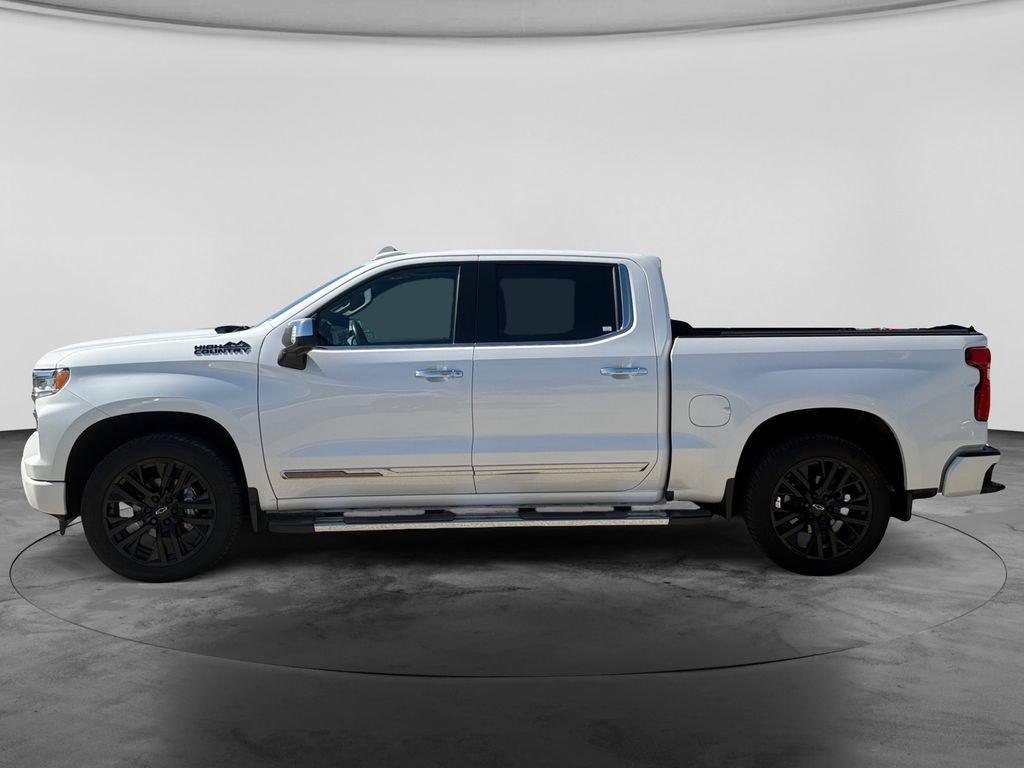 Used 2022 Chevrolet Silverado 1500 High Country w/ High Country Premium Package AWD/4WD image 6