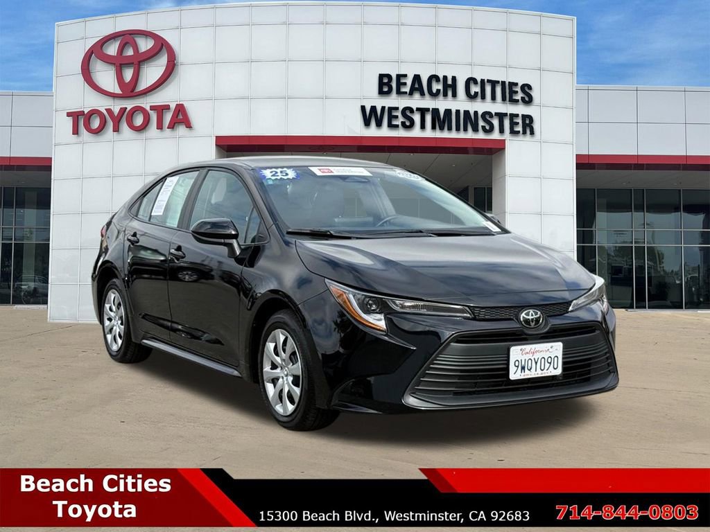 Certified 2025 Toyota Corolla LE image 1