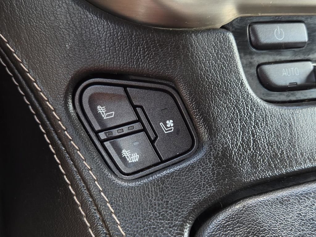 Used 2017 GMC Yukon XL Denali RWD image 32
