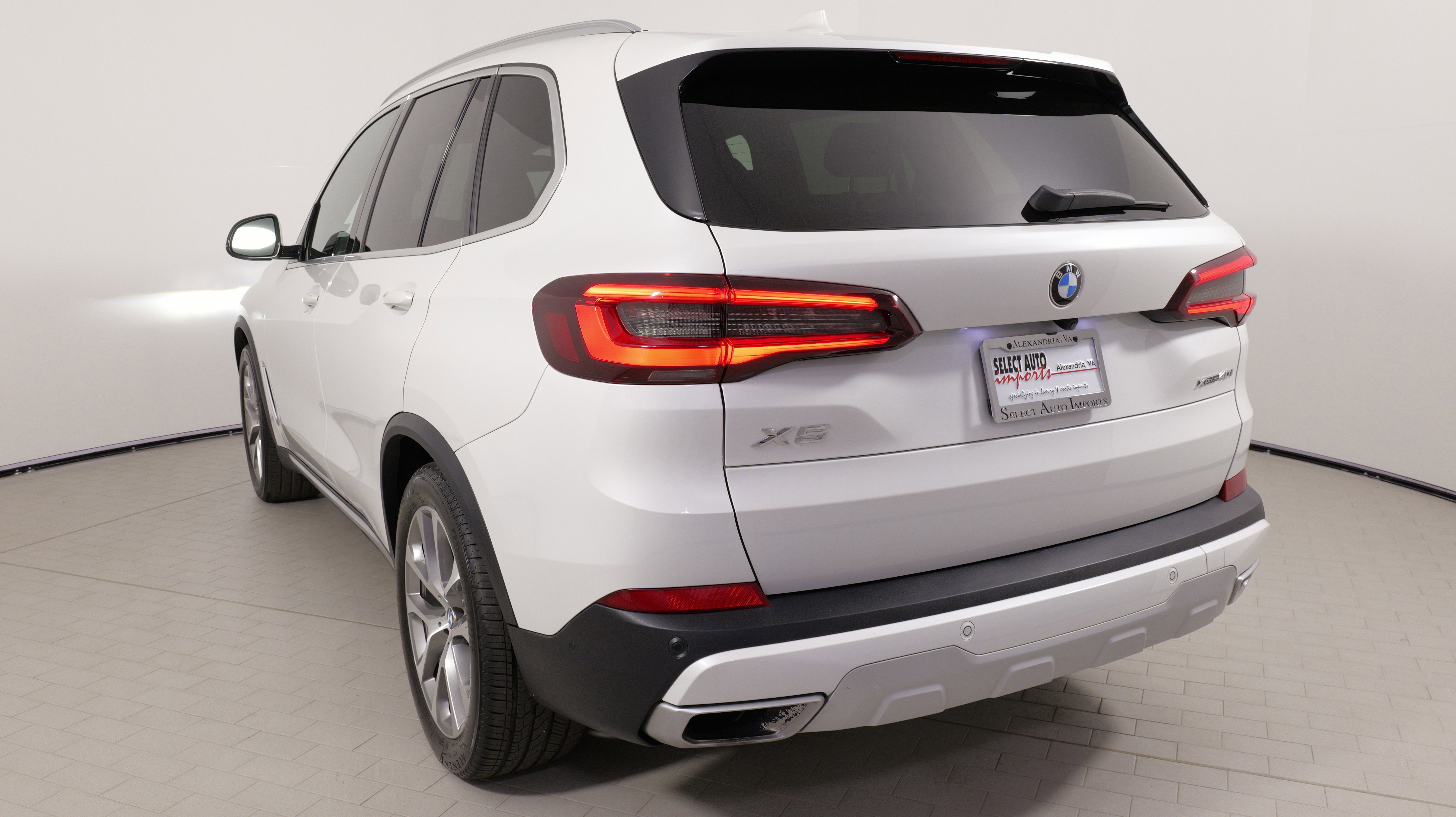 Used 2021 BMW X5 xDrive40i w/ Convenience Package image 14