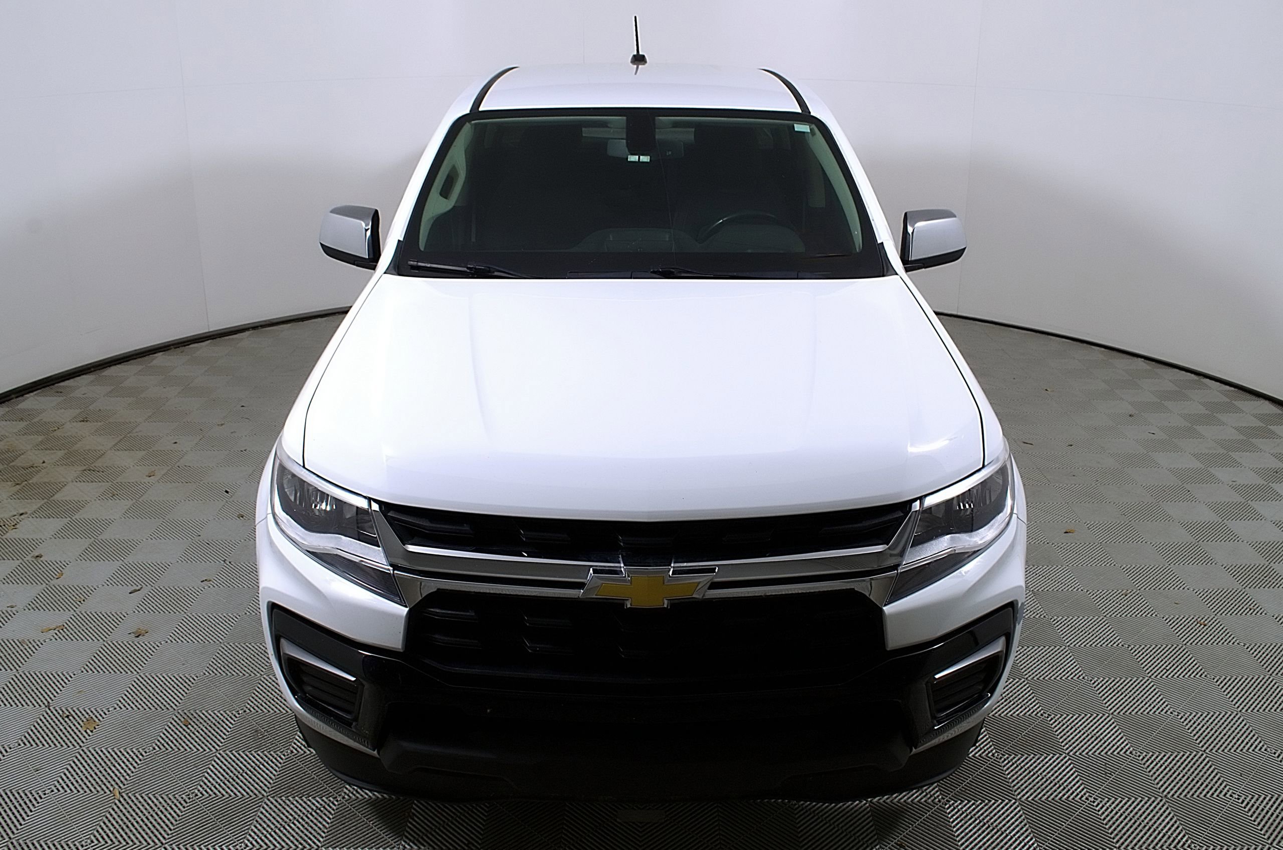 Used 2022 Chevrolet Colorado LT w/ Chrome Appearance Package image 5