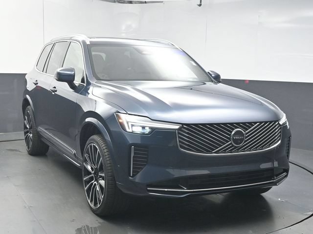 Used 2026 Volvo XC90 B6 Plus w/ Protection Package Premier AWD/4WD image 2
