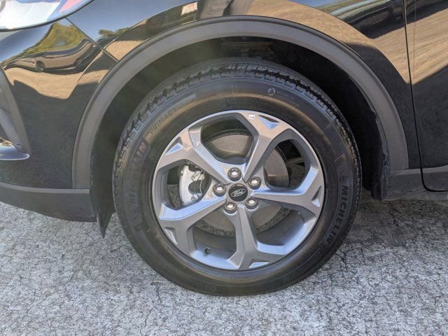 Used 2025 Ford Escape ST-Line image 33