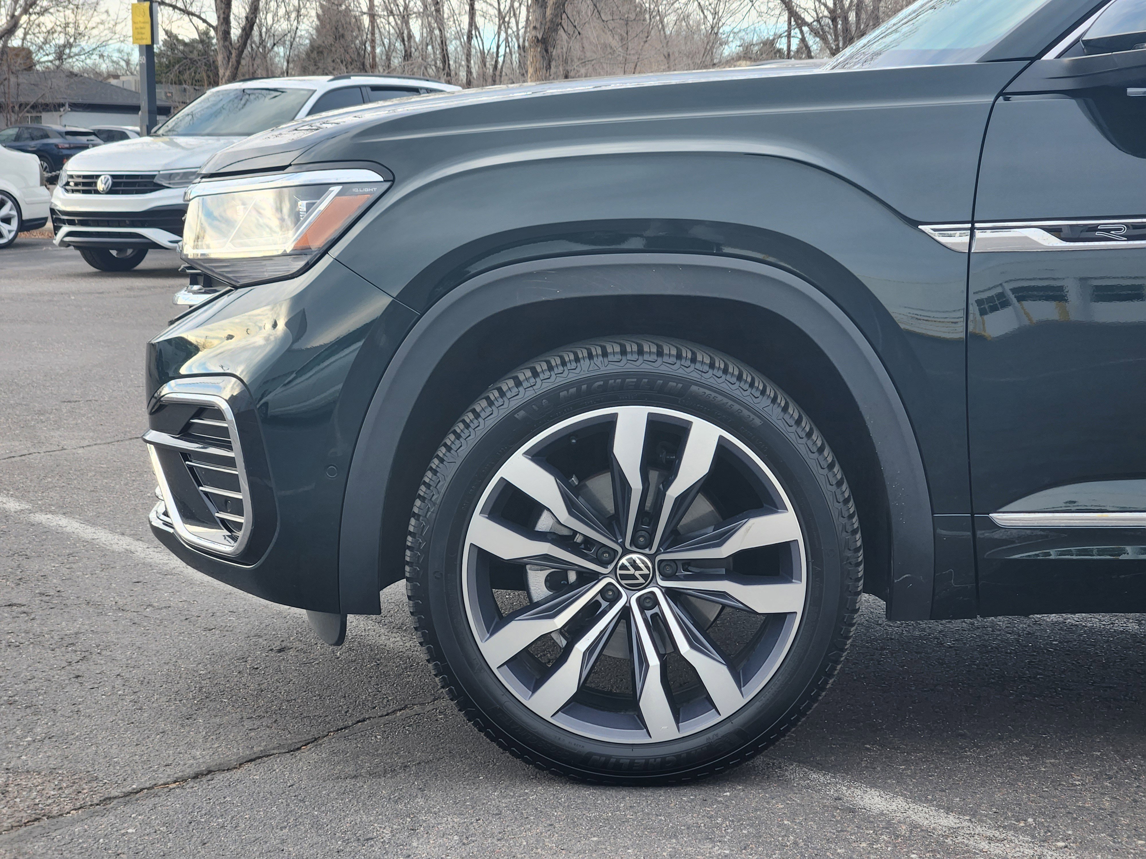 Certified 2022 Volkswagen Atlas SEL Premium image 3