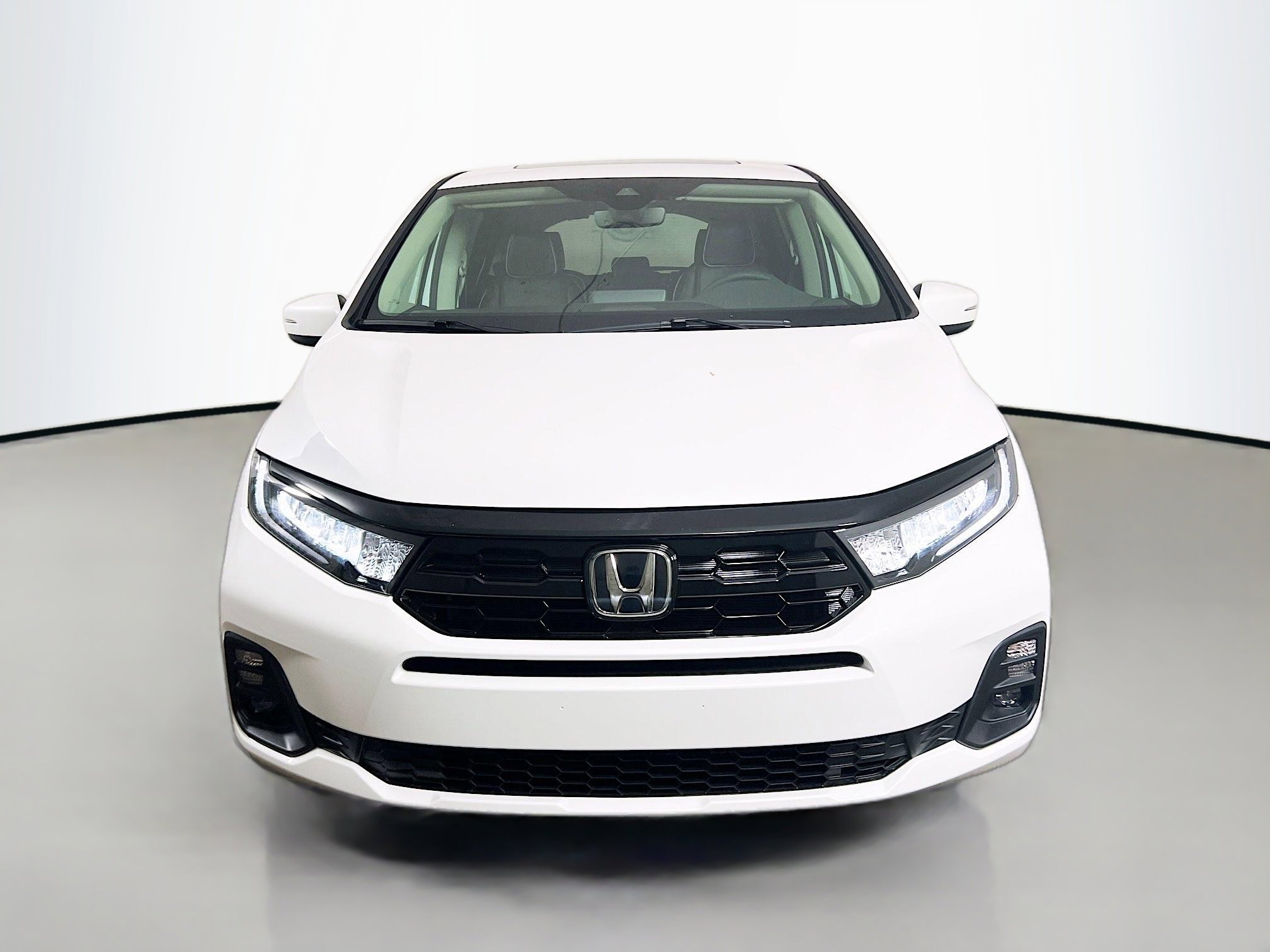 New 2026 Honda Odyssey Touring image 2