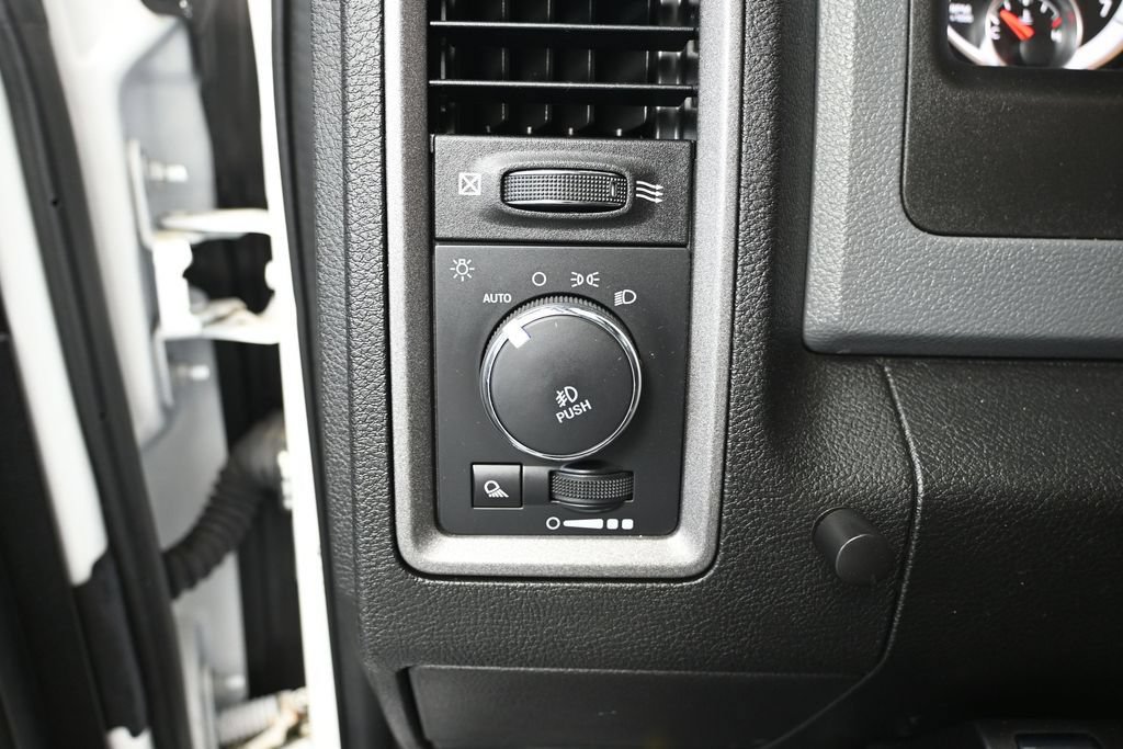 Used 2019 RAM 1500 Express w/ Express Value Package AWD/4WD image 24
