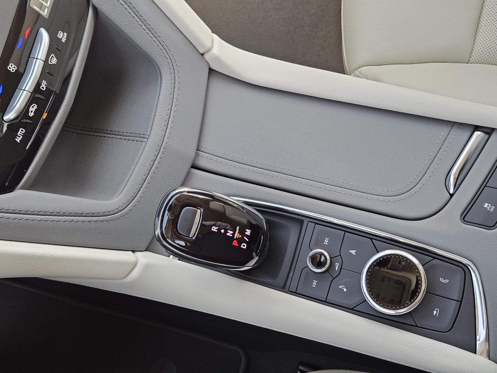 New 2026 Cadillac XT5 Premium Luxury w/ Driver Assist Package FWD image 15
