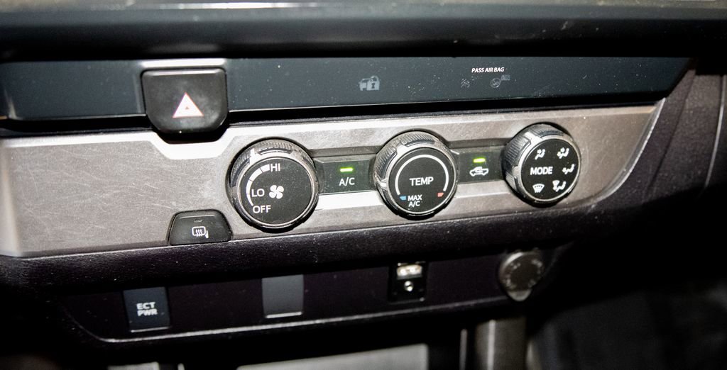 Used 2019 Toyota Tacoma SR w/ SX Package image 19