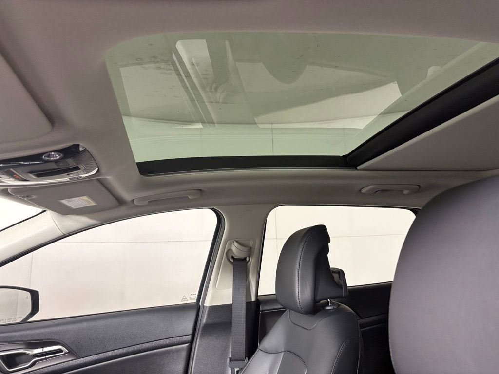 New 2026 Kia Sportage EX image 32