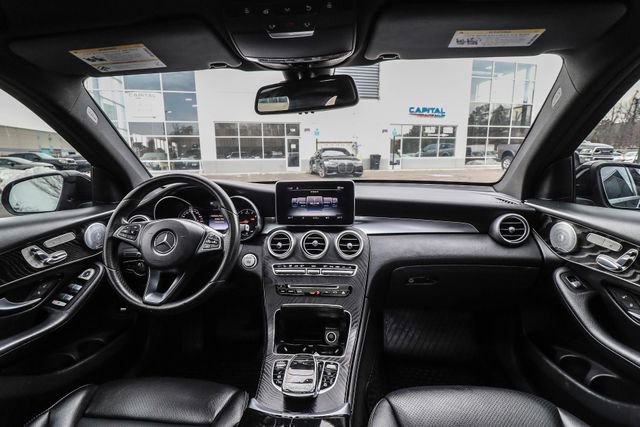 Used 2017 Mercedes-Benz GLC 300 4MATIC image 46