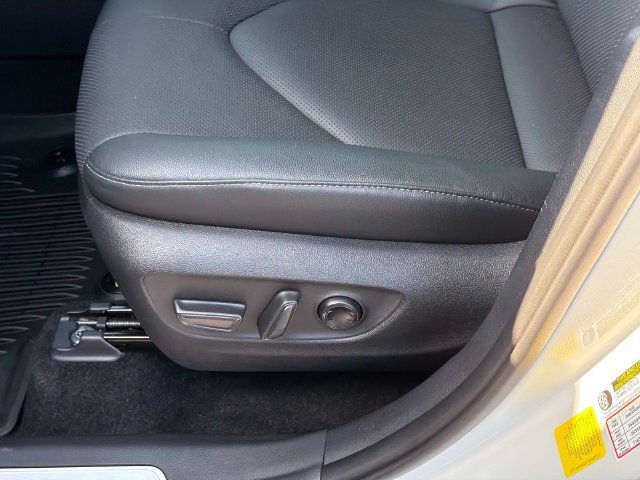 Used 2026 Toyota Grand Highlander FWD image 21