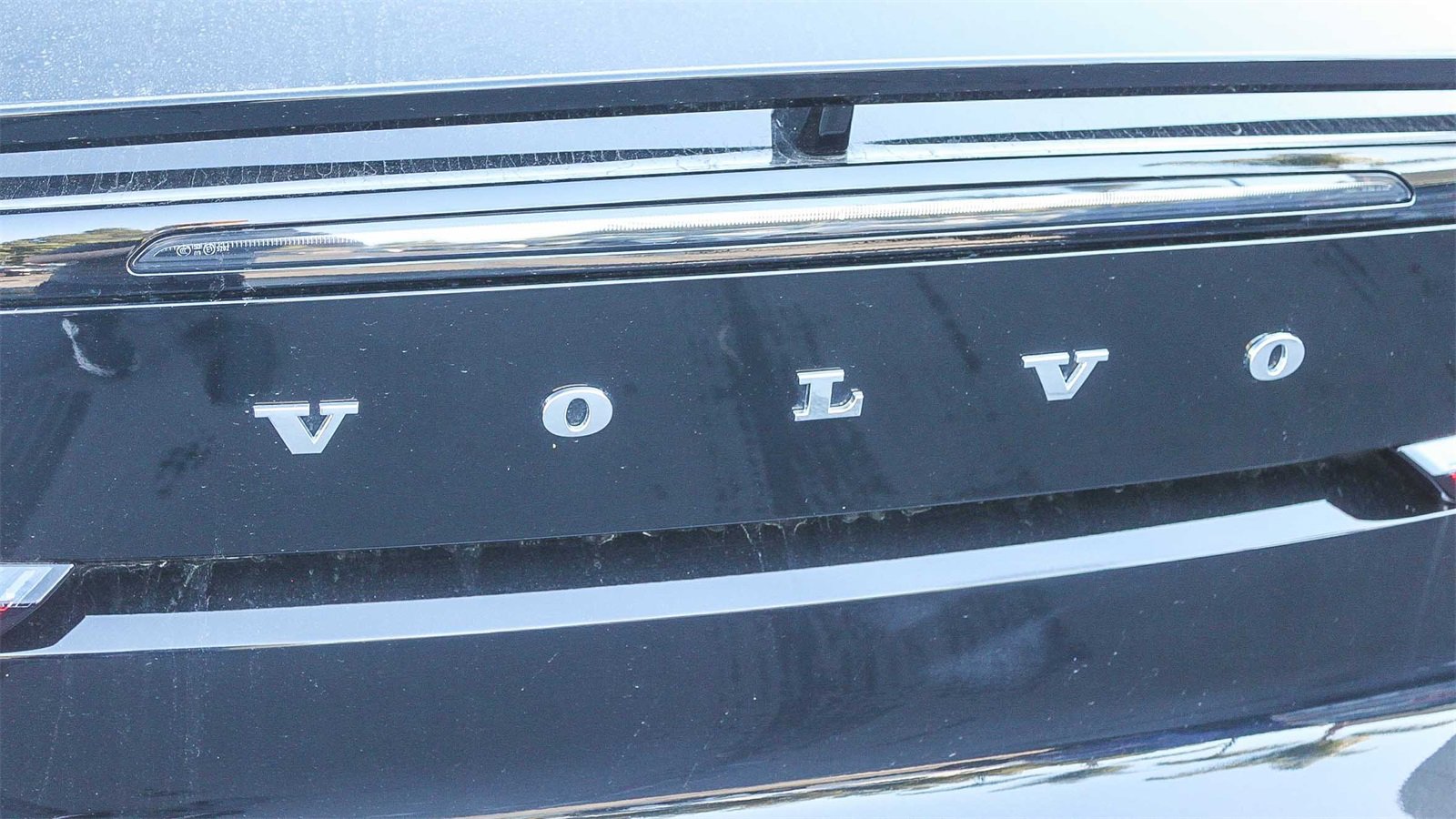 Used 2023 Volvo C40 P8 Recharge Plus w/ Protection Package Premier image 10