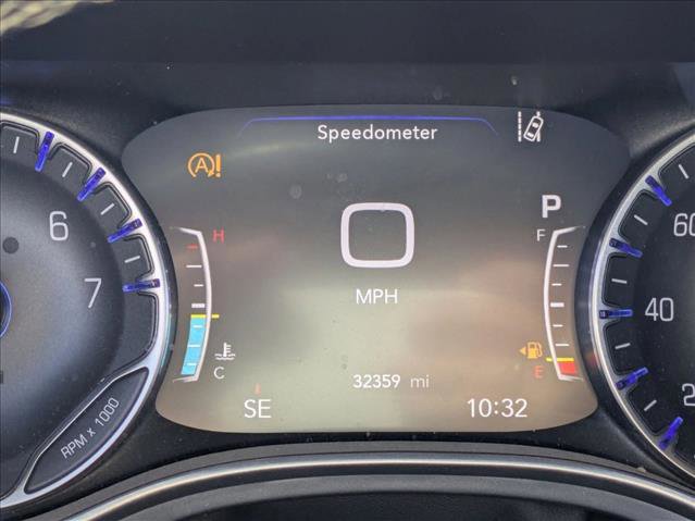 Used 2021 Chrysler Pacifica Touring-L w/ S Appearance Package image 10