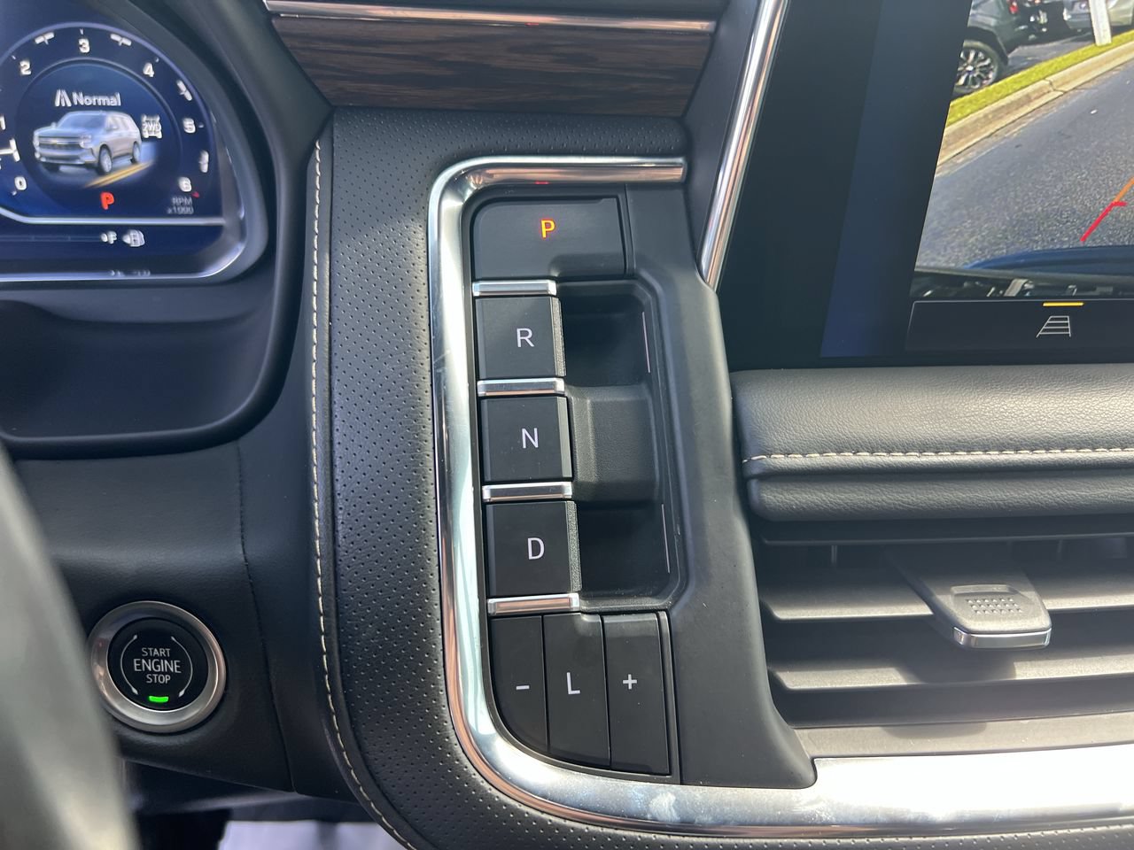 Used 2023 Chevrolet Tahoe Premier AWD/4WD image 26
