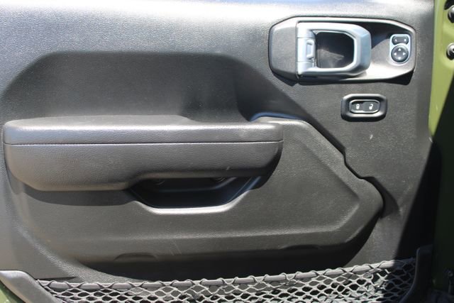 Used 2022 Jeep Gladiator Sport AWD/4WD image 13