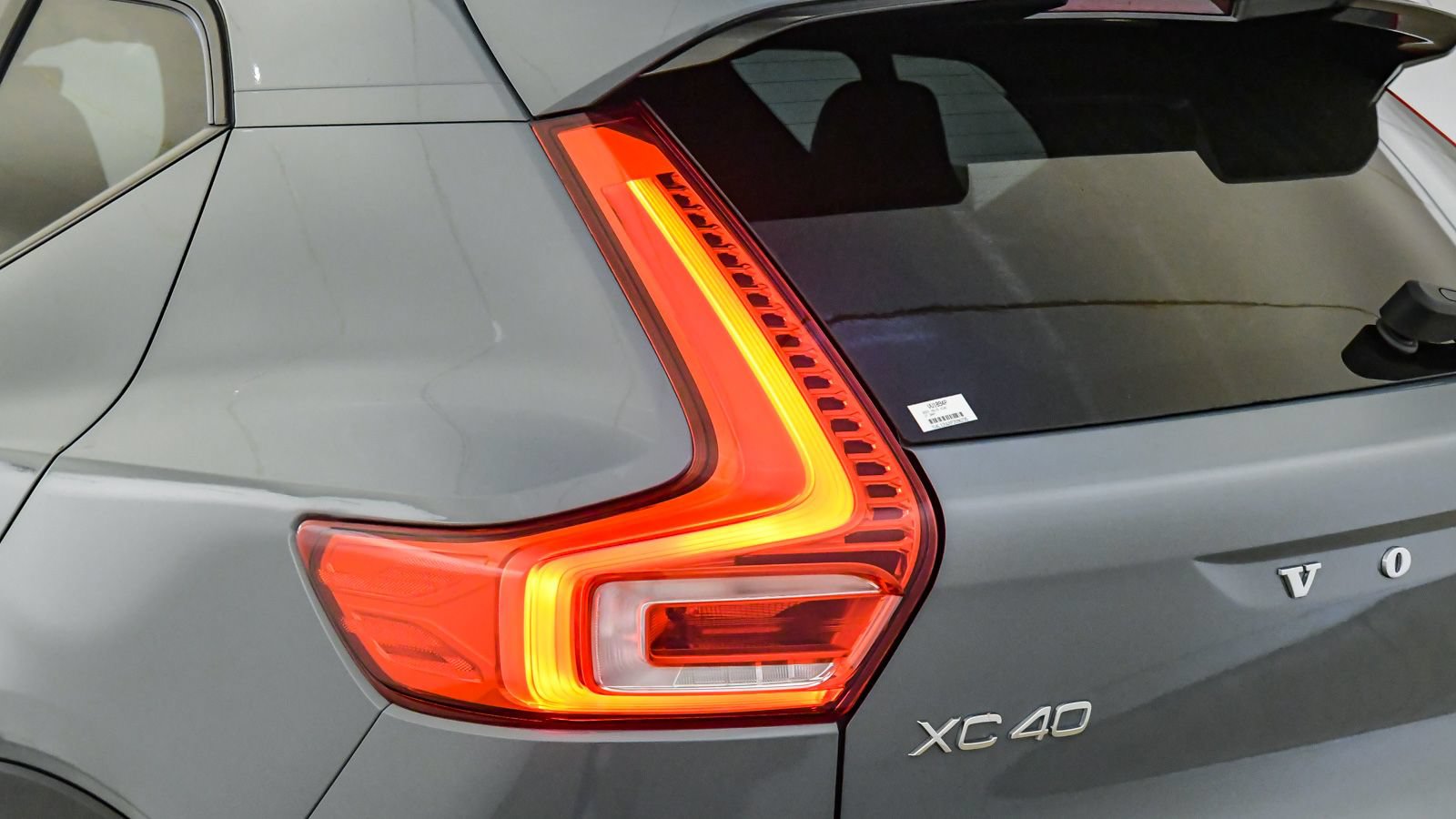 Certified 2023 Volvo XC40 B5 Plus w/ Protection Package Premier AWD/4WD image 12