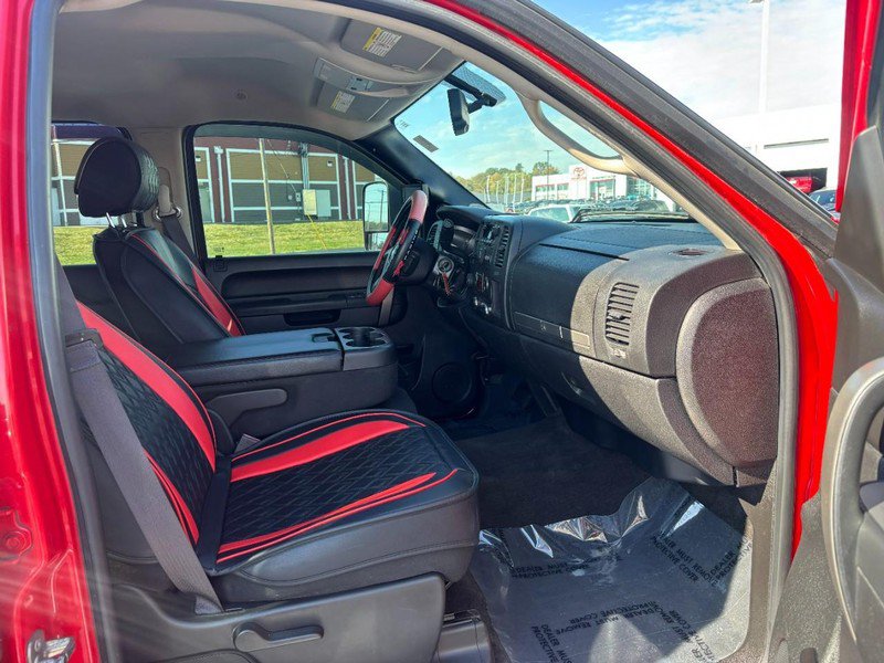 Used 2011 Chevrolet Silverado 2500 LT w/ Interior Plus Package AWD/4WD image 12