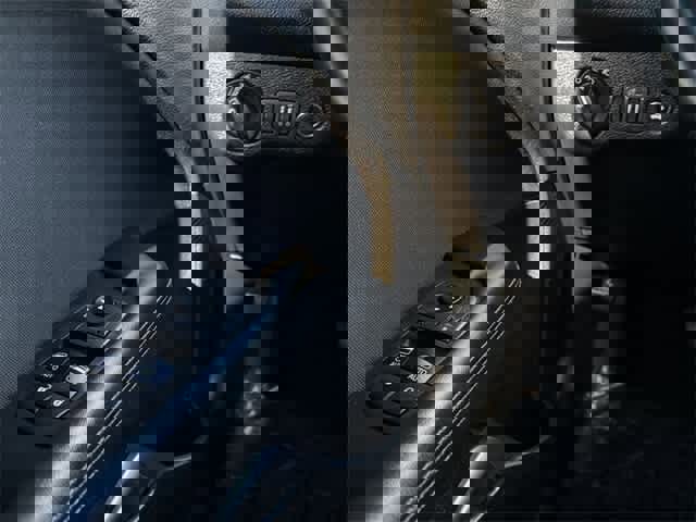 Used 2019 Dodge Challenger SXT image 14