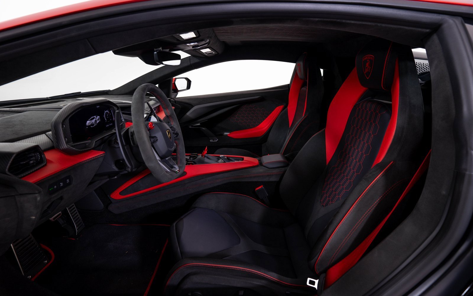 Used 2024 Lamborghini Revuelto image 21