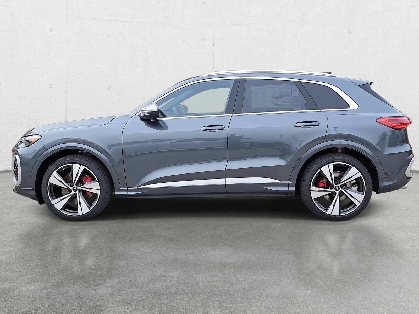 New 2025 Audi SQ5 Premium Plus image 8