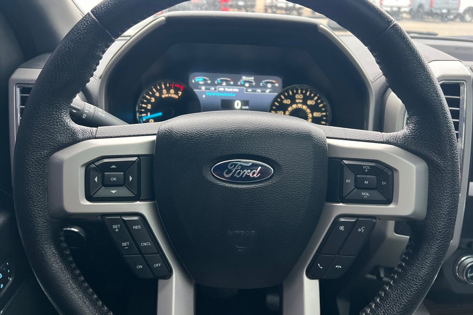 Used 2015 Ford F150 Lariat w/ Equipment Group 502A Luxury image 23