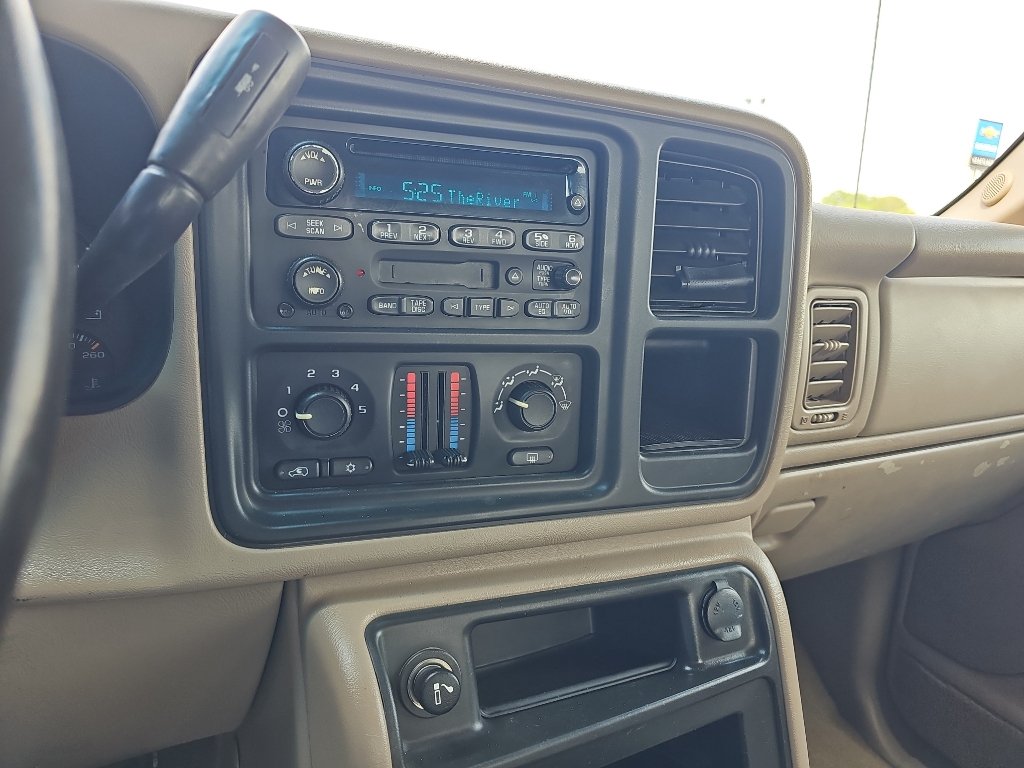 Used 2005 Chevrolet Silverado 2500 LS AWD/4WD image 14