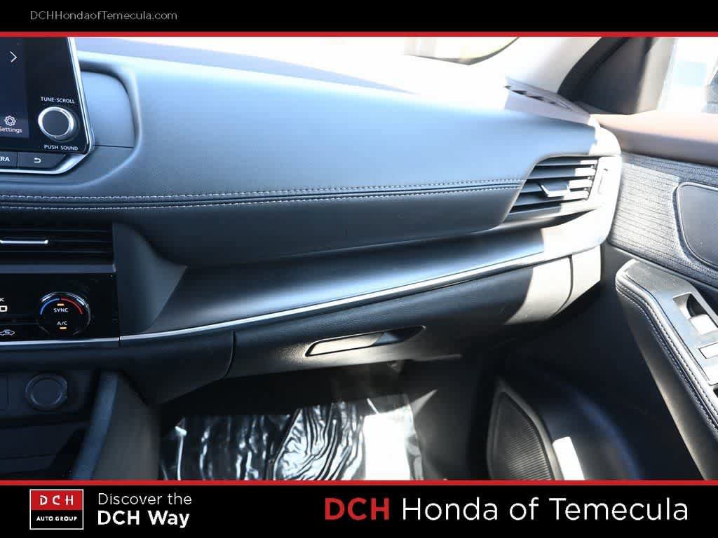 Used 2023 Nissan Rogue SV FWD image 14