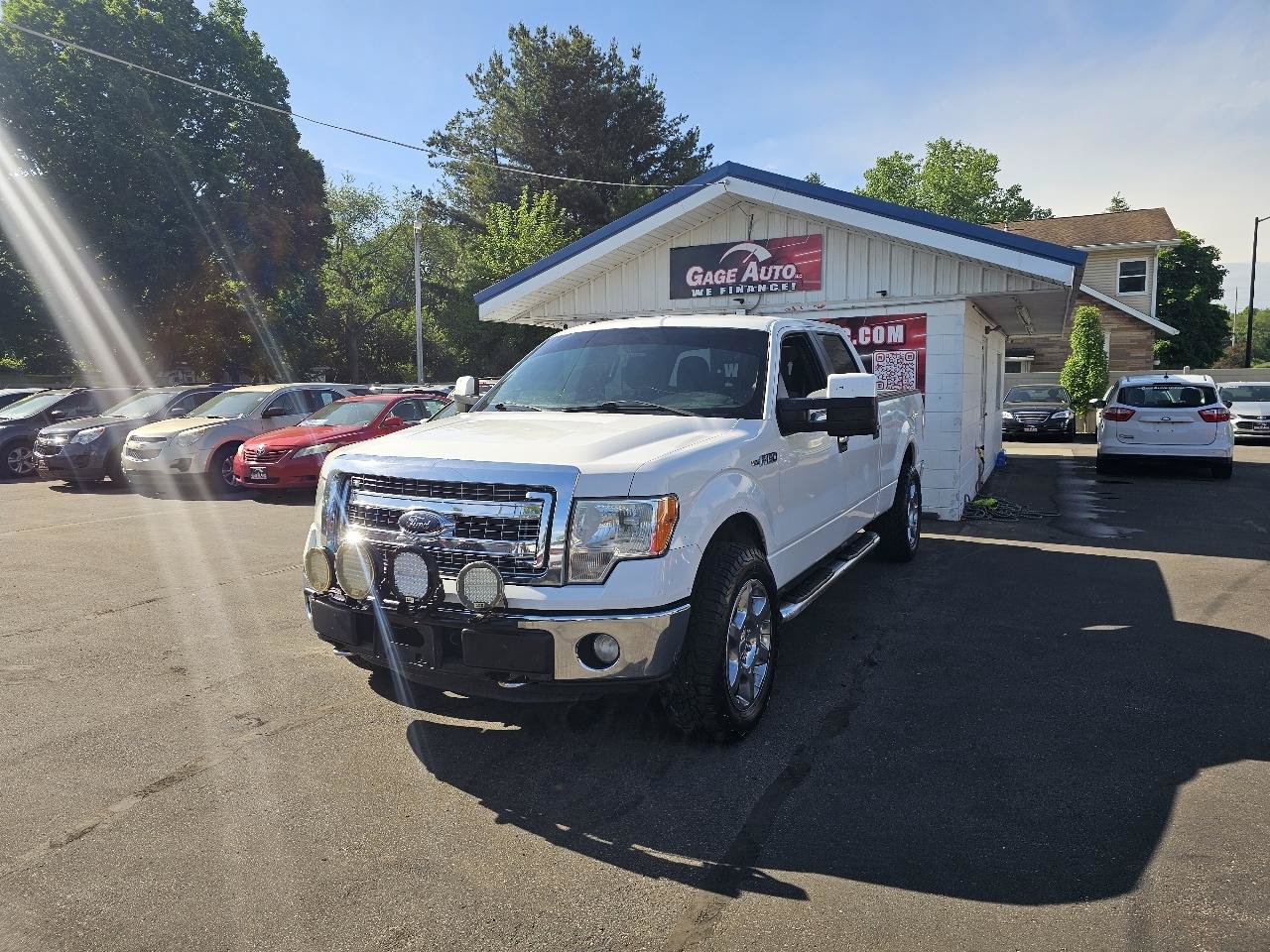 Used 2014 Ford F150 XLT w/ Equipment Group 302A Luxury AWD/4WD image 4