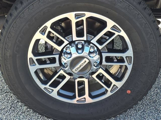 Used 2026 Ford F250 Platinum w/ Platinum Plus Package AWD/4WD image 11