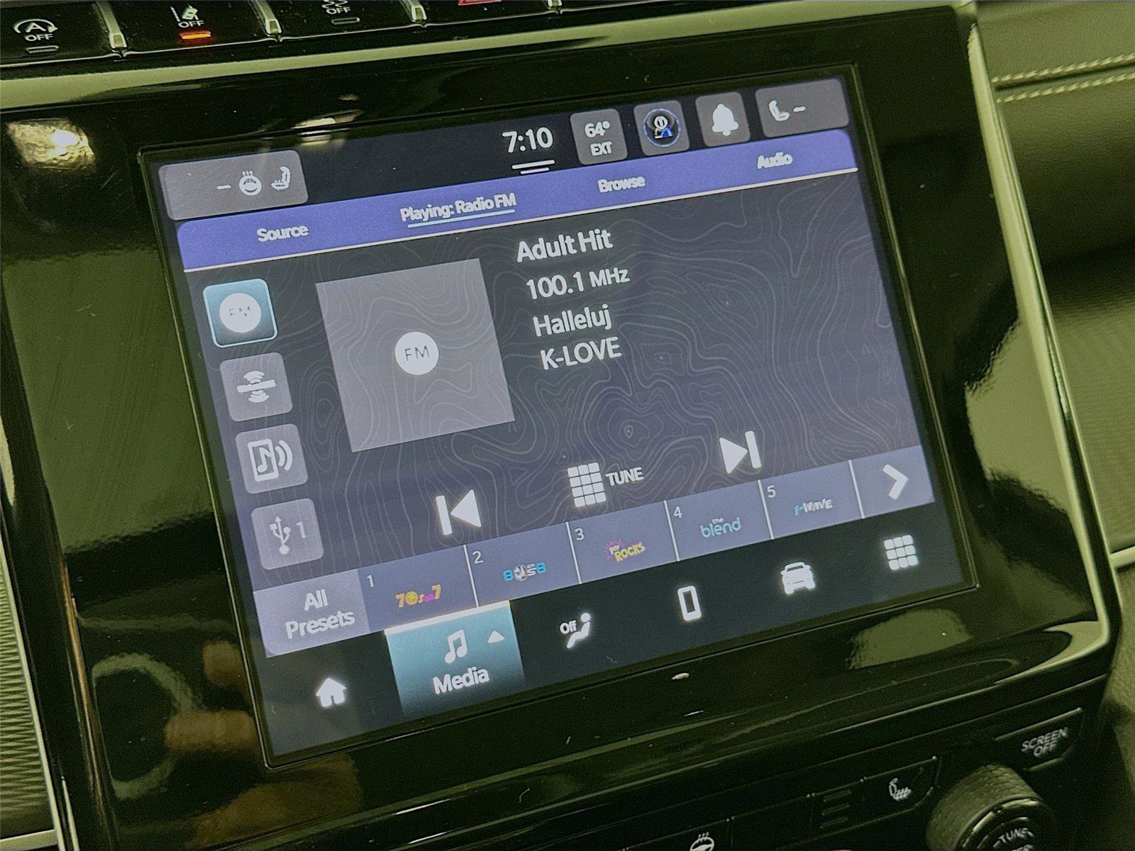 Used 2023 Jeep Grand Cherokee Laredo w/ Luxury Tech Group I image 7