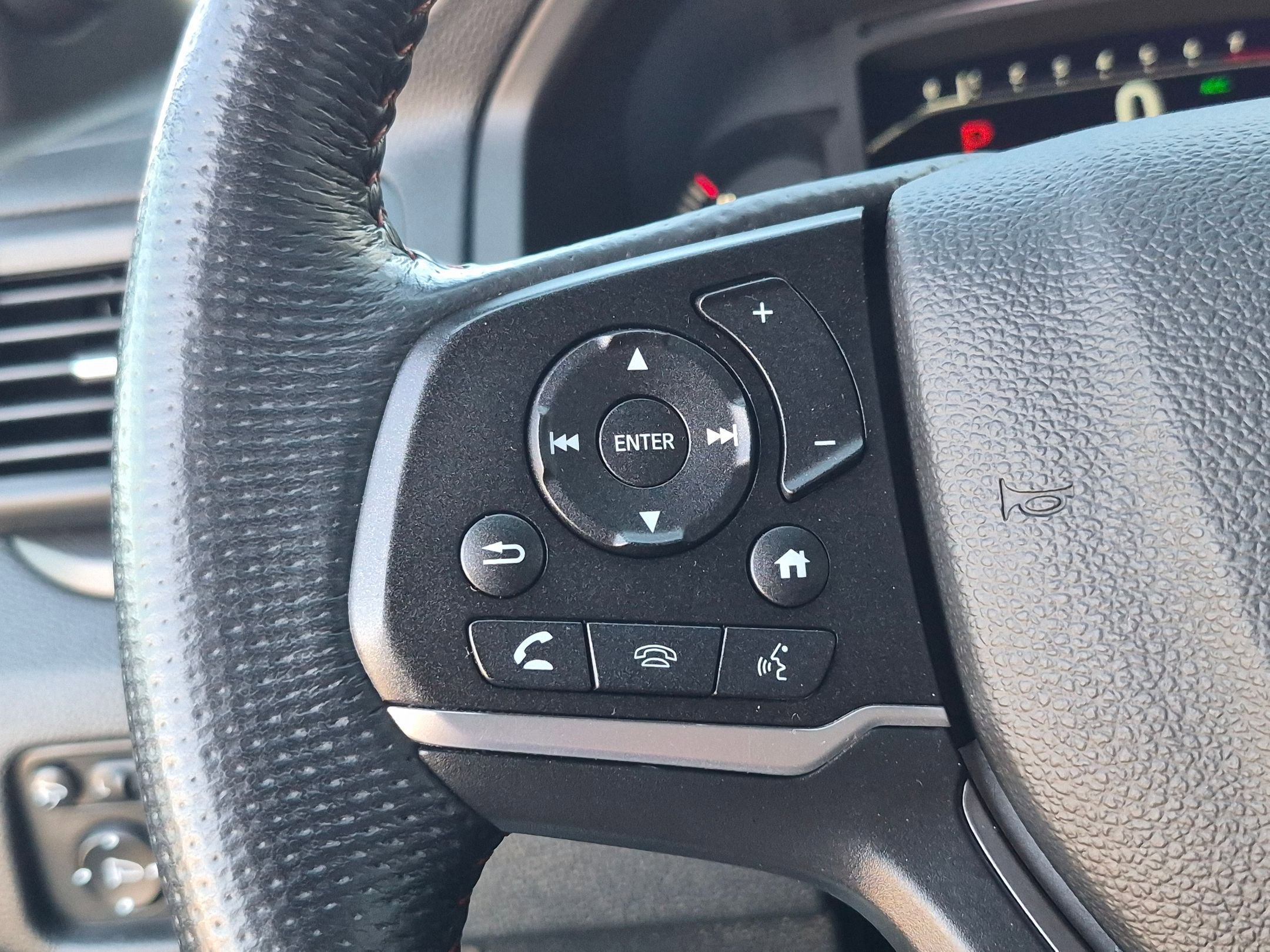 Certified 2023 Honda Passport TrailSport image 17