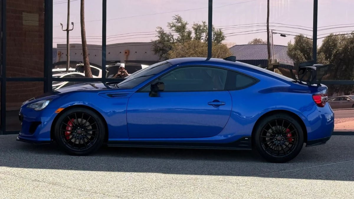 Used 2018 Subaru BRZ tS w/ Popular Package #3 RWD image 6