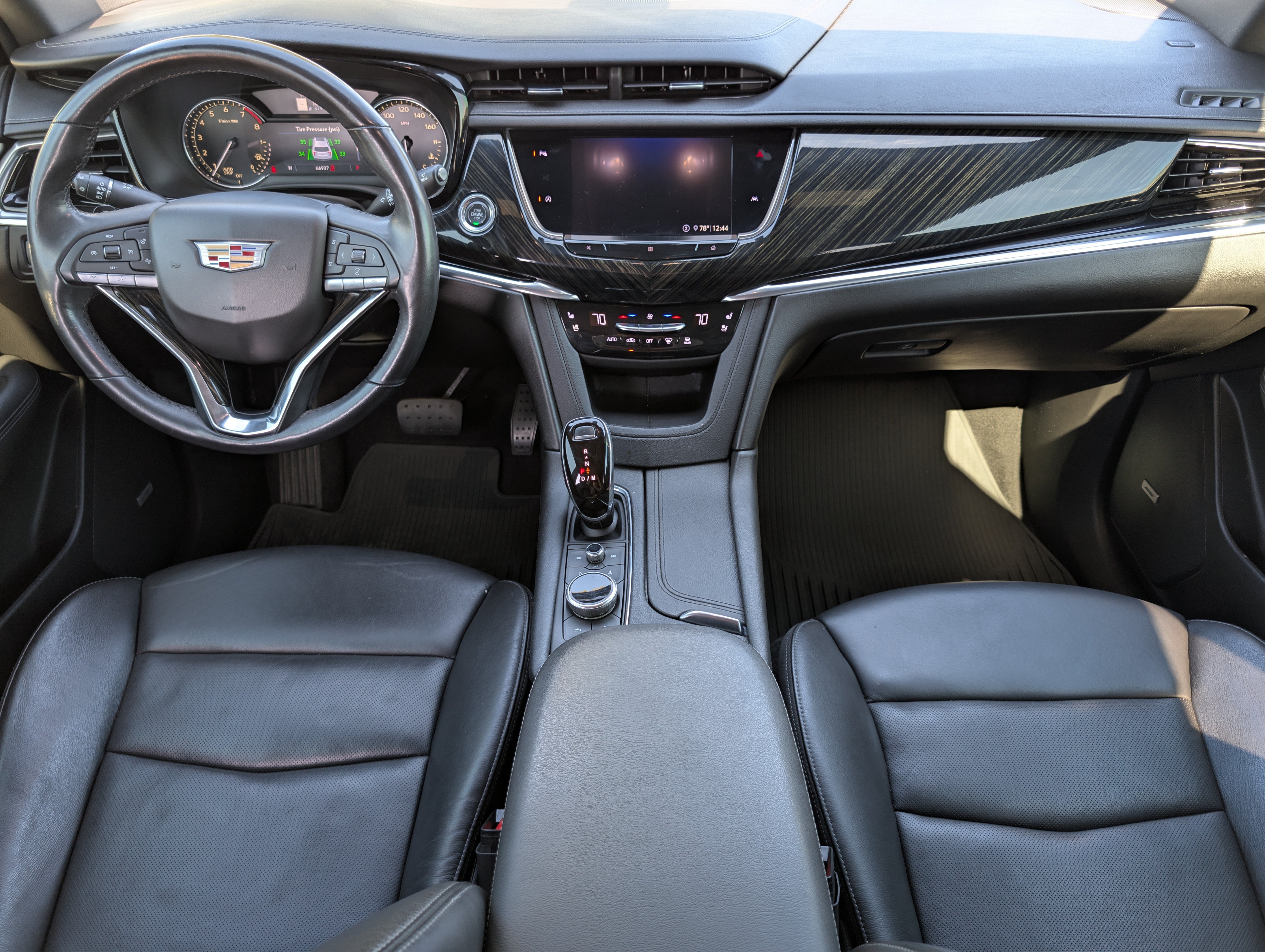 Used 2020 Cadillac XT6 Premium Luxury FWD image 31