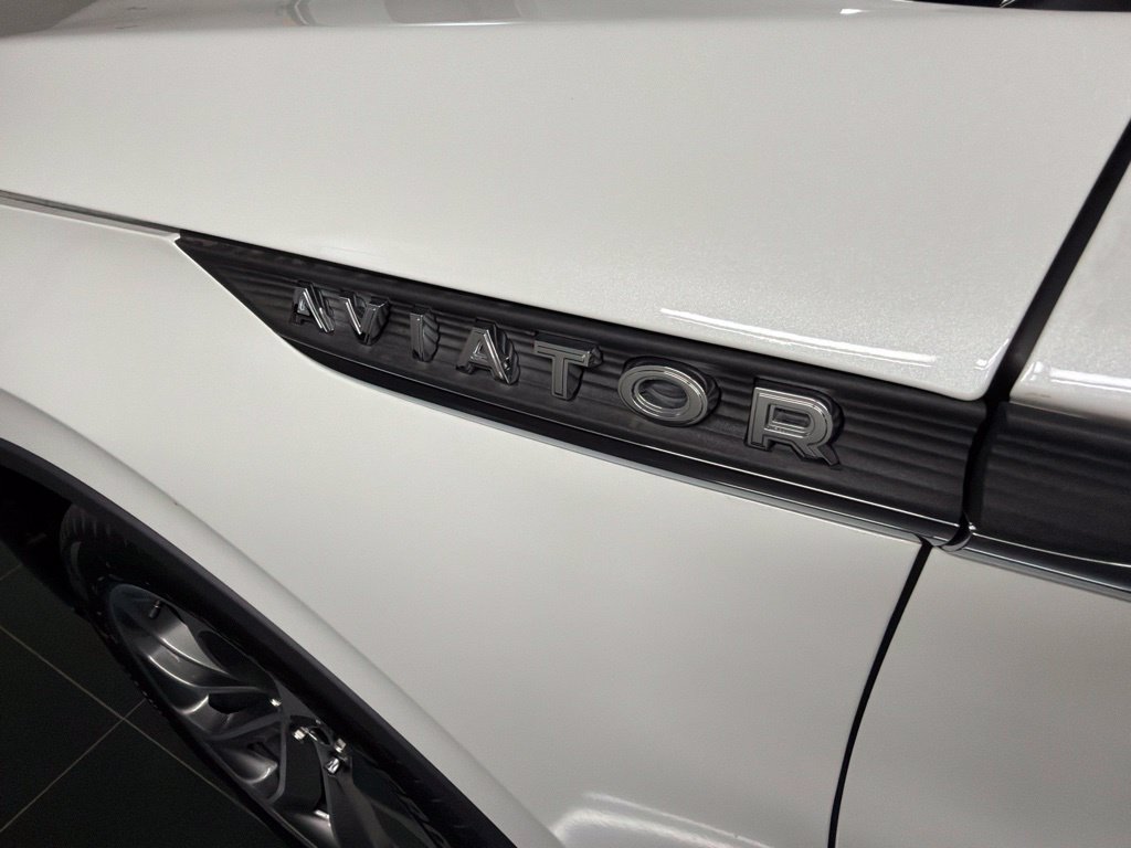 New 2027 Lincoln Aviator AWD image 40